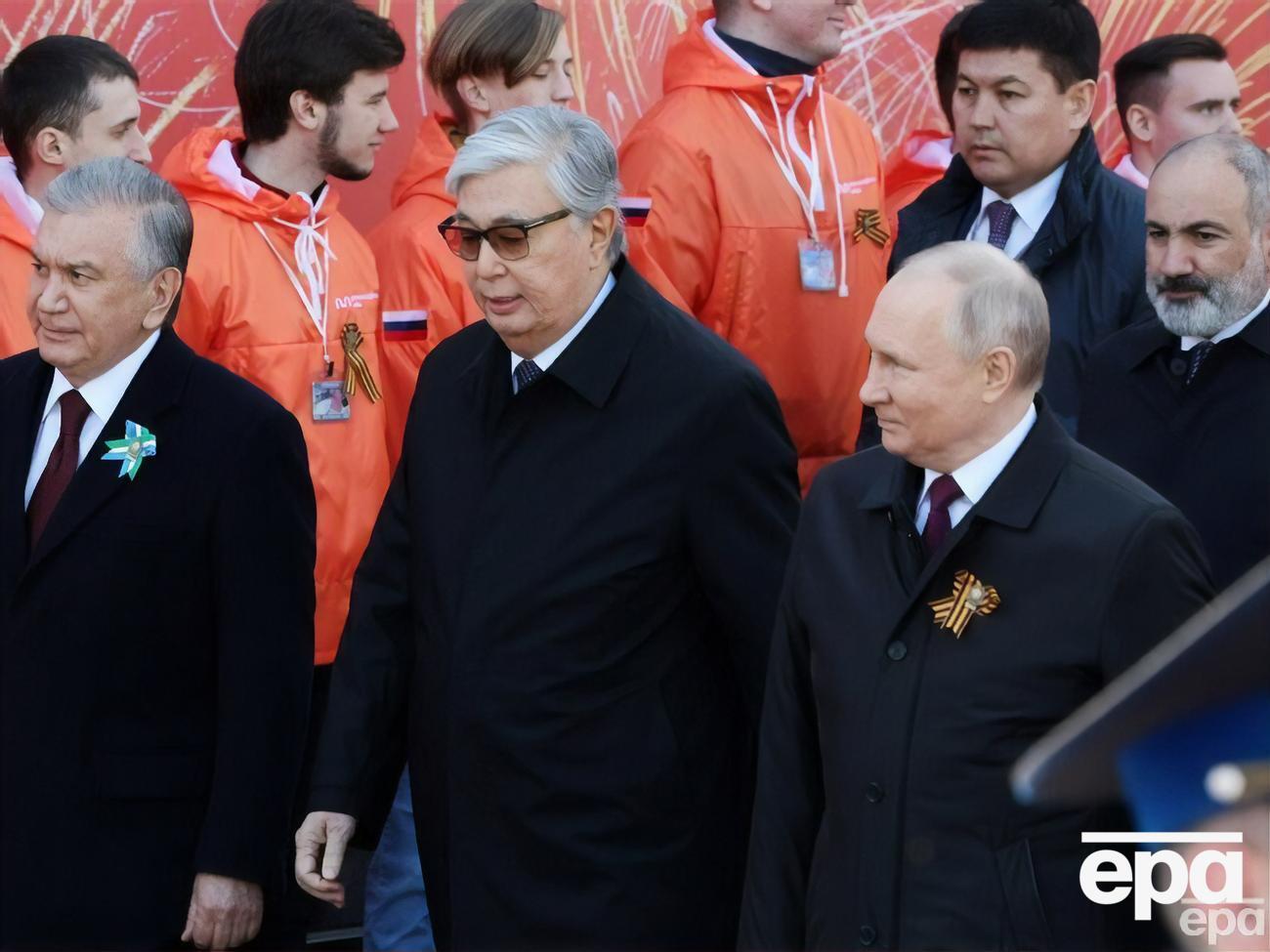 Путіну забезпечили "живий щит", запросивши на парад у Москві кількох глав держав, переконаний Юсов