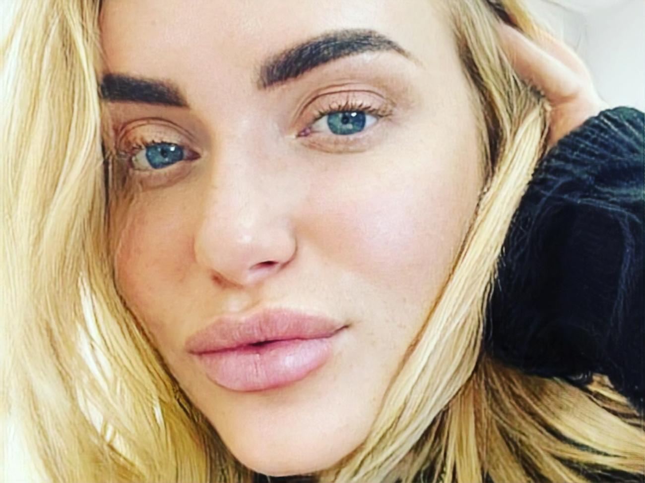 Каминская дважды разведена