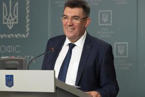 Данилов рассказал, до каких пор Украина собирается удерживать Бахмут