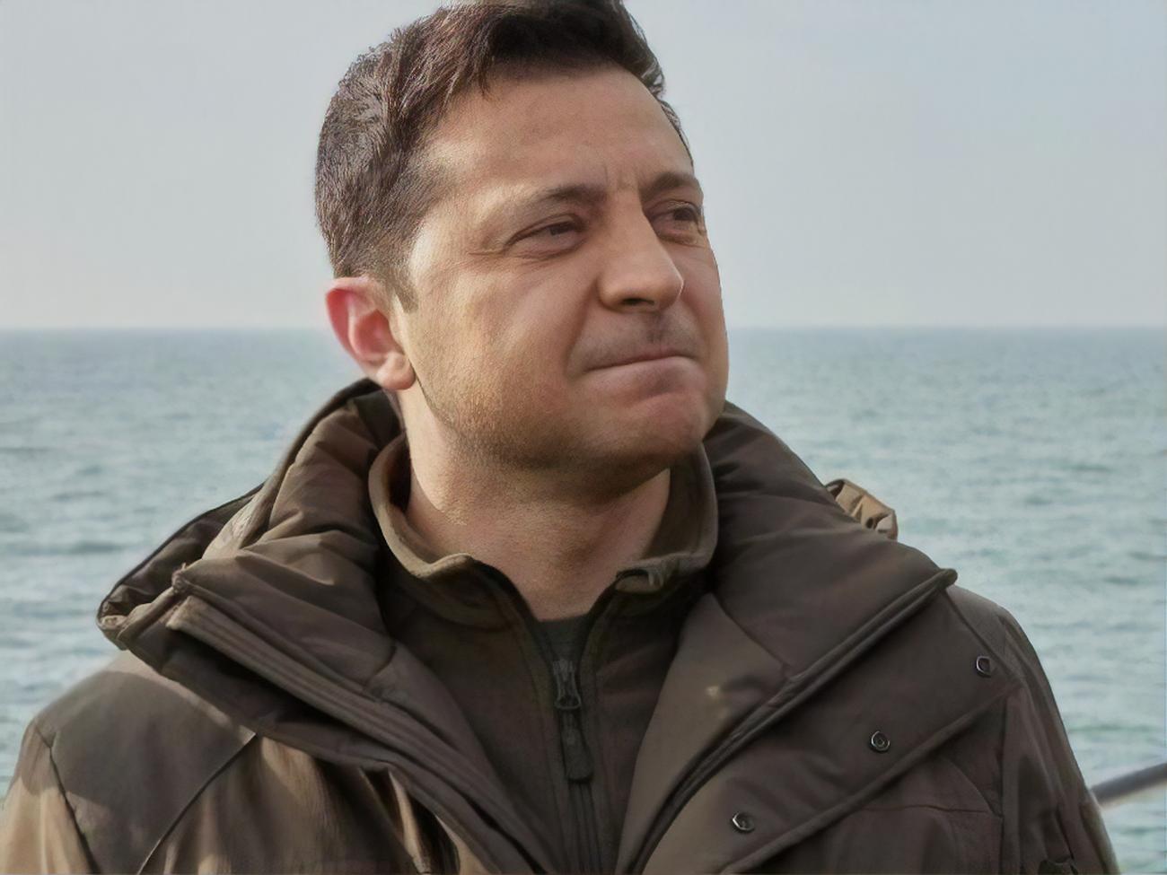 Зеленский отверг версию о причастности Украины к атаке дронов на Кремль