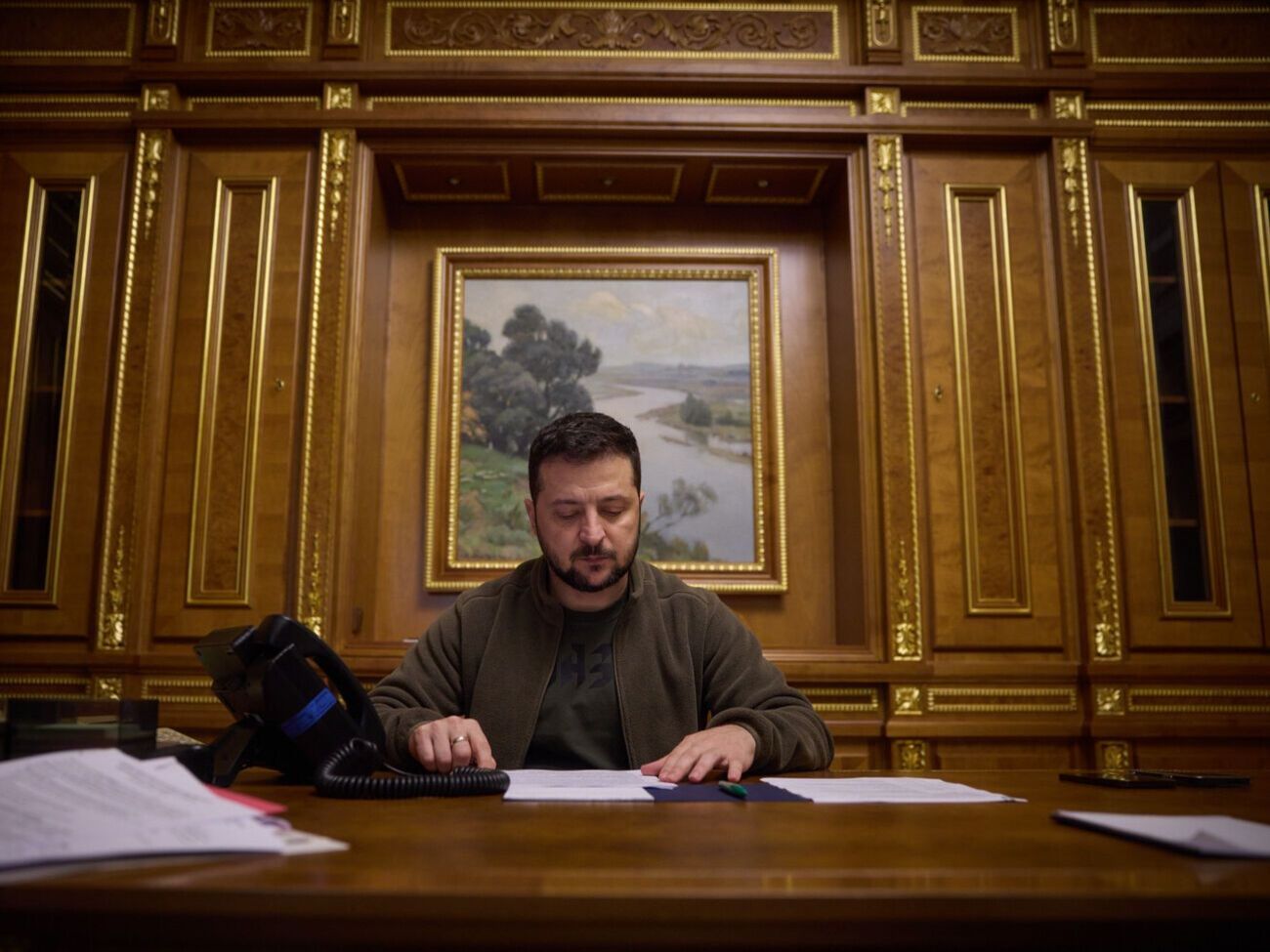 Зеленський (на фото) підписав указ №267/2023 про призначення Карасевича послом України в Королівстві Нідерланди