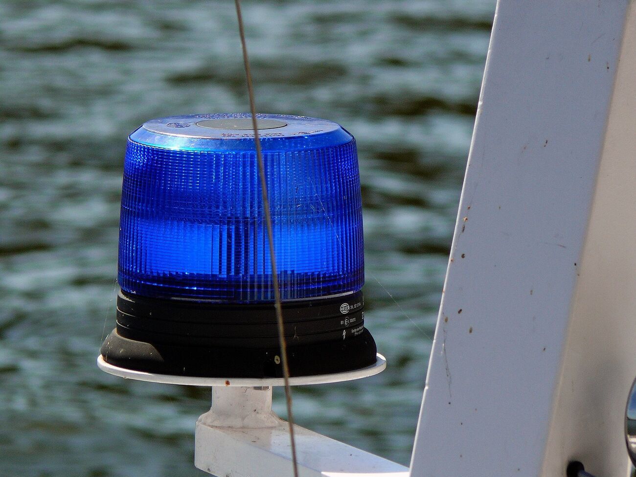 Сирены собираются установить в 52 населенных пунктах, пишет "Флагшток"