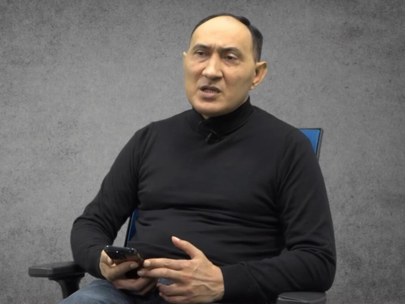 Рустамзаде: Российская армия готовится к оборонительно-наступательной операции. Под Бахмутом увязла, в Авдеевке увязла, в Марьинке увязла. Украина тоже копит ресурс