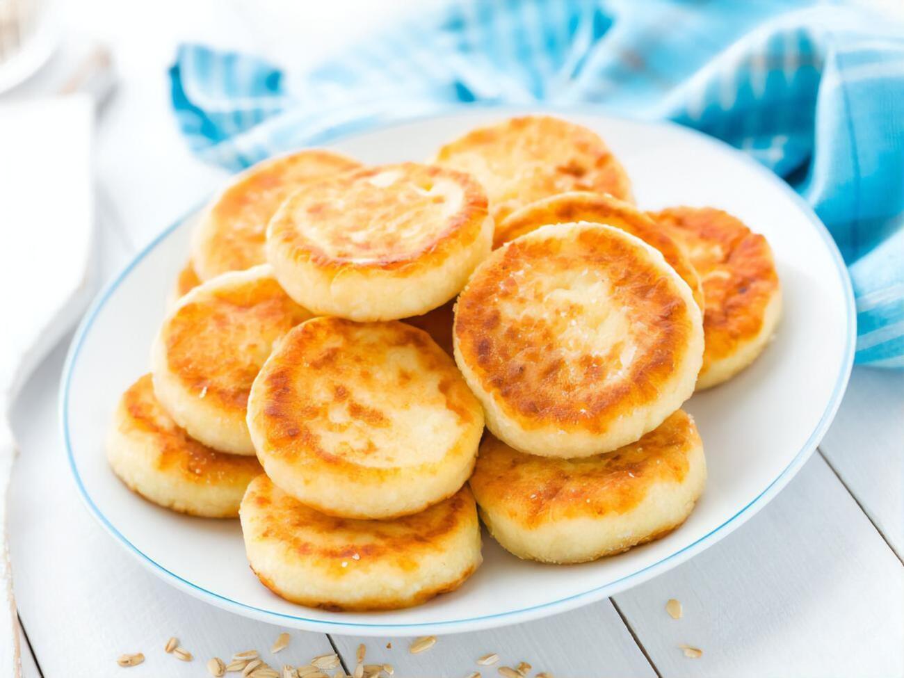 Кількість інгредієнтів, указаних у рецепті, розрахована на 18 сирників