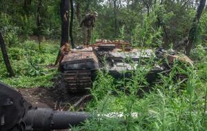 Украинские бойцы уничтожили на востоке Украины технику российских оккупантов