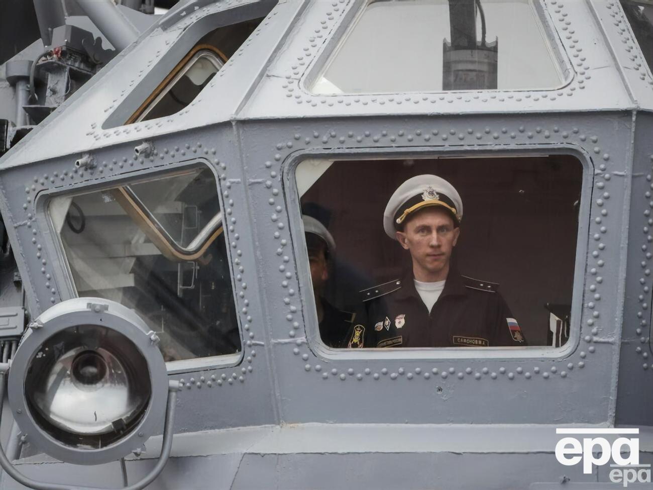 На боевом дежурстве в Черном море остаются восемь вражеских кораблей