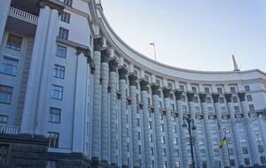 Кабмин ввел запрет на публичные закупки у граждан России и Беларуси