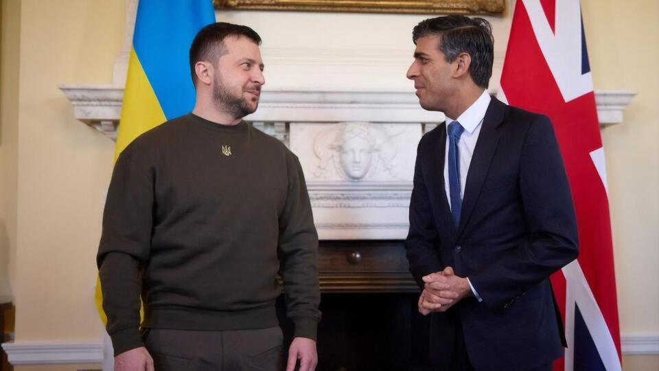 Зеленский поблагодарил Сунака за незаменимую военную помощь Украине от Великобритании