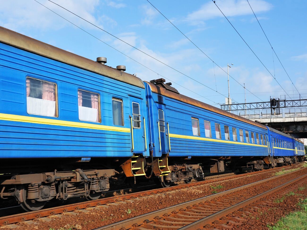 Сьогодні низка поїздів прямуватиме за зміненим графіком