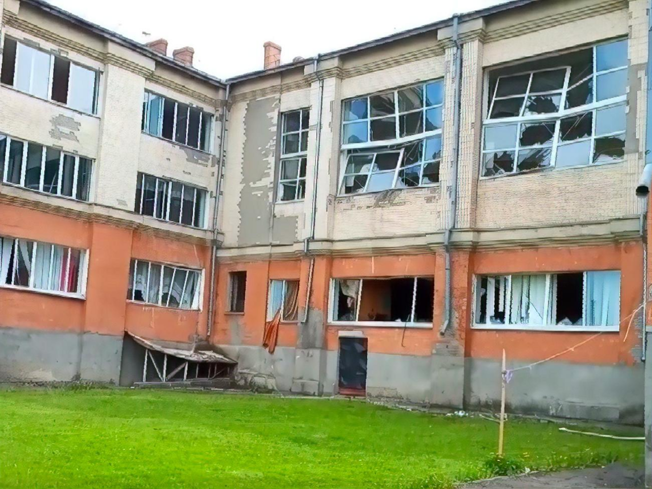 За інформацією ОВА, в області зруйновано сотні будинків