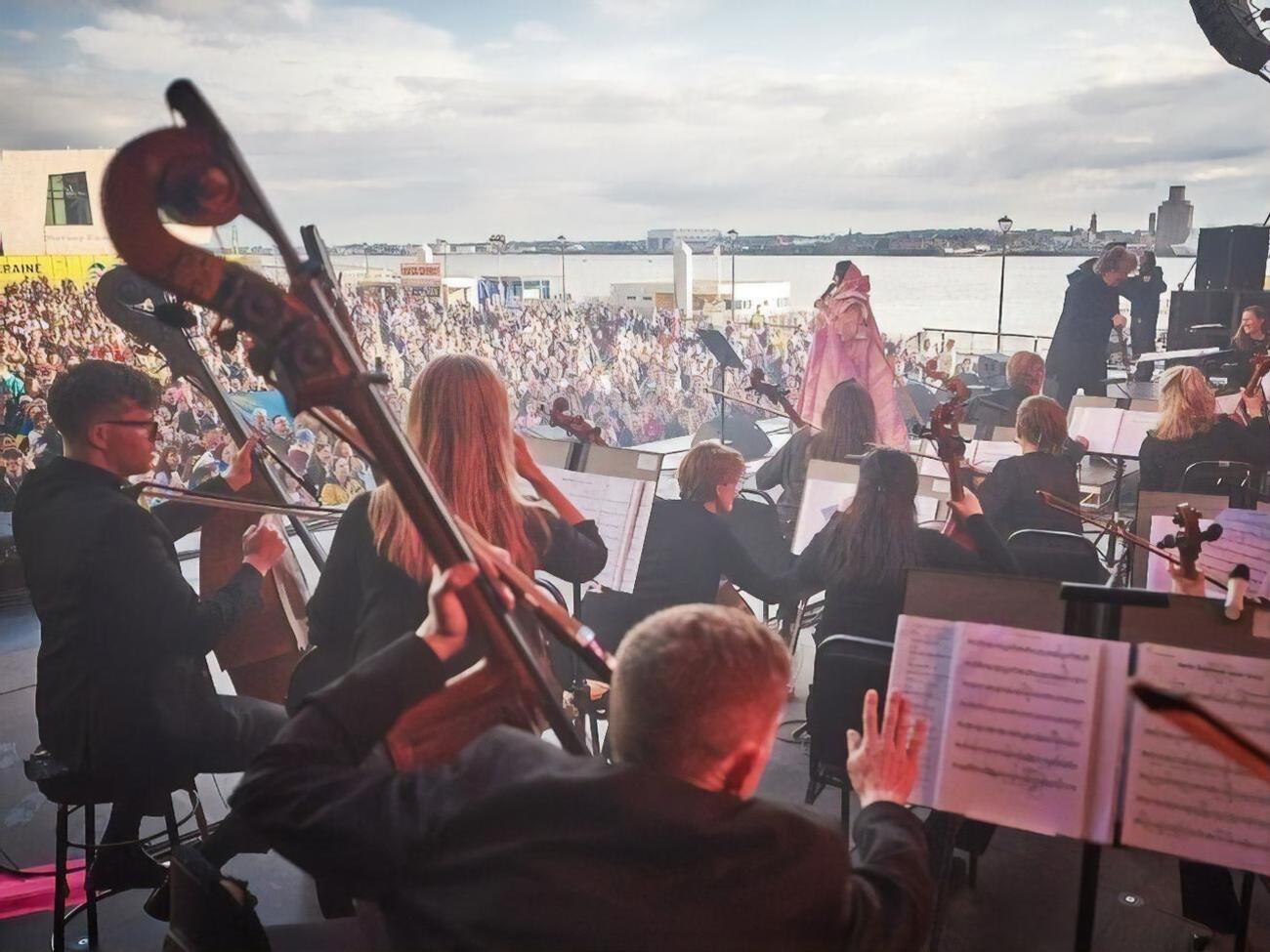 Джамала: Нам с вами удалось. Удалось здесь, в музыкальной столице Британии, рассказать о нашем Крыме, о нашей величественной культуре