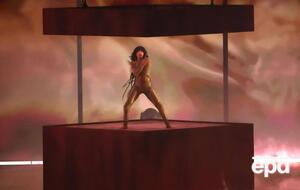 Loreen получила 340 баллов от профессионального жюри и 243 балла от зрителей, набрав в сумме максимальные 583 балла