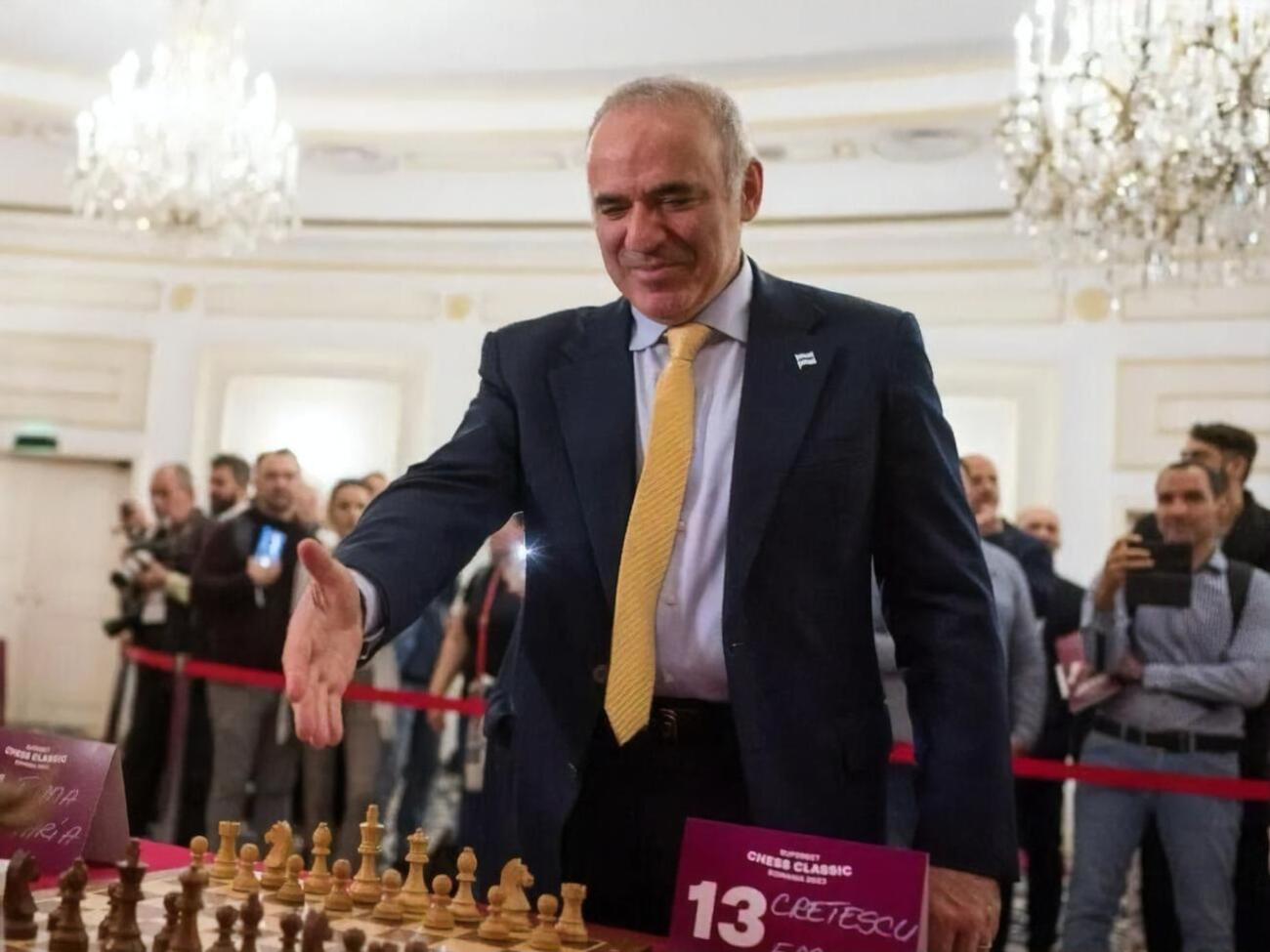 У русских нет права критиковать украинцев, пока российский фашизм зверствует на украинской земле! И при нашей жизни это право может и не появиться