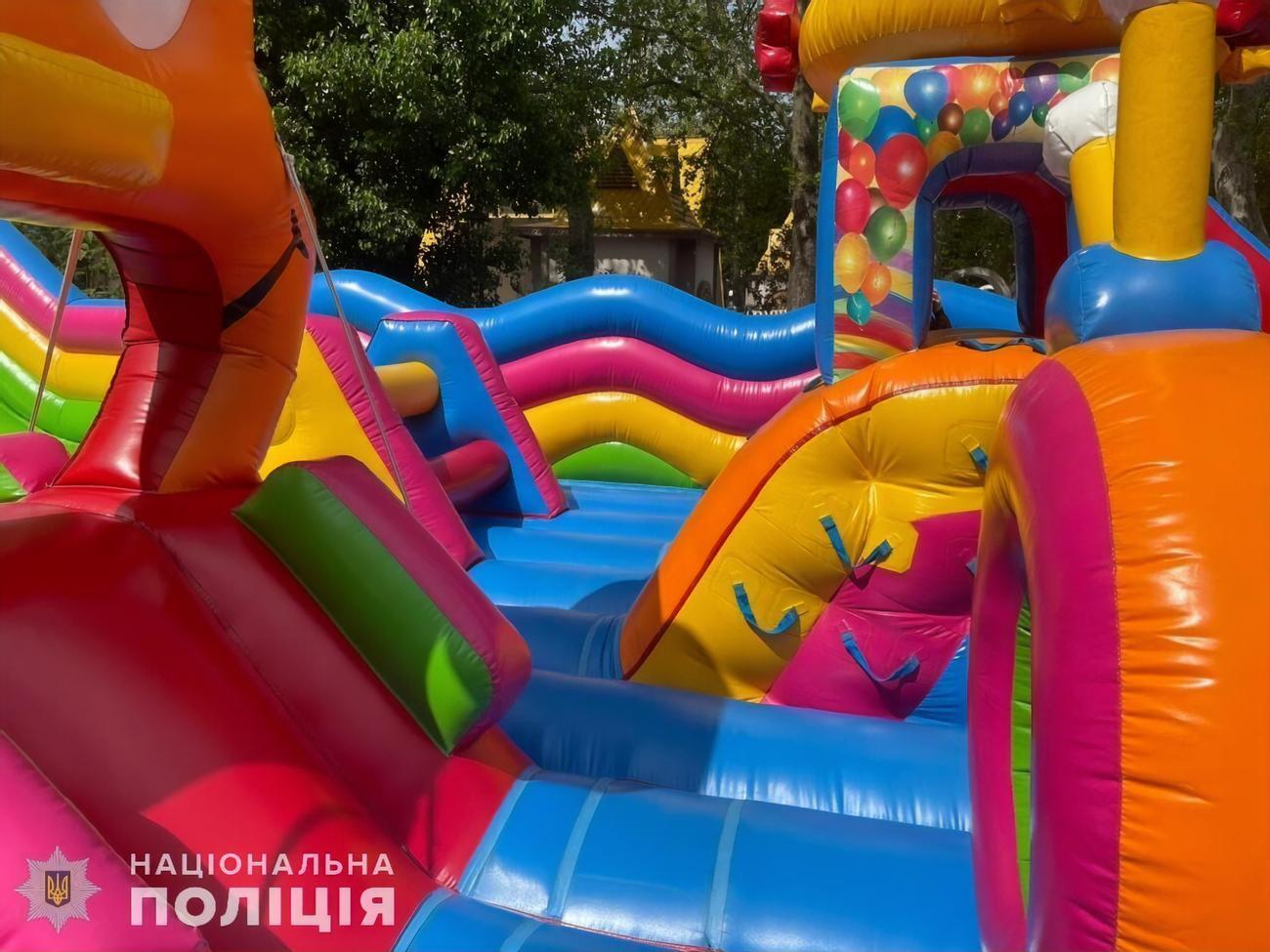 Девочка запуталась в петлях батута, отметили в полиции
