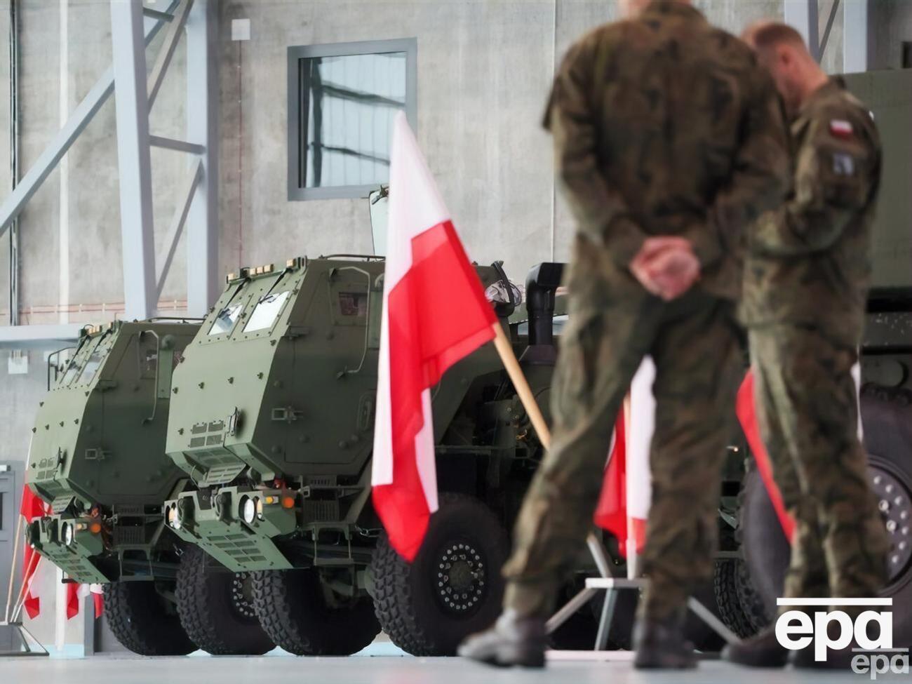 Оружие было передано в торжественной обстановке