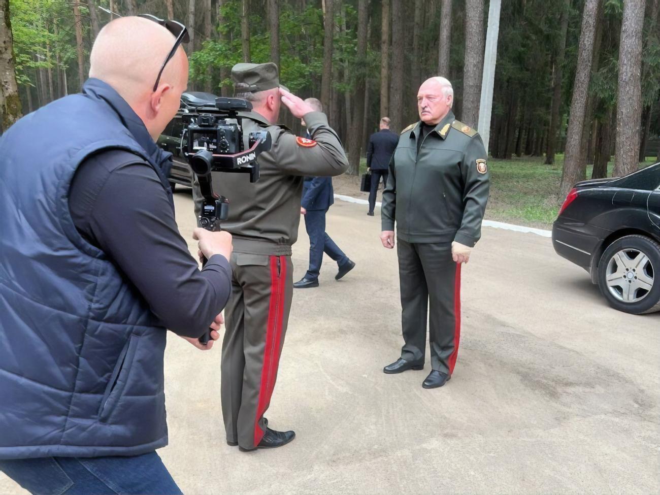 Шустер: Путіну не треба труїти Лукашенка