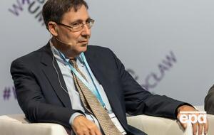 За даними ЗМІ, за фактом різкого погіршення здоров'я Гербста ФБР тоді ж розпочинало розслідування