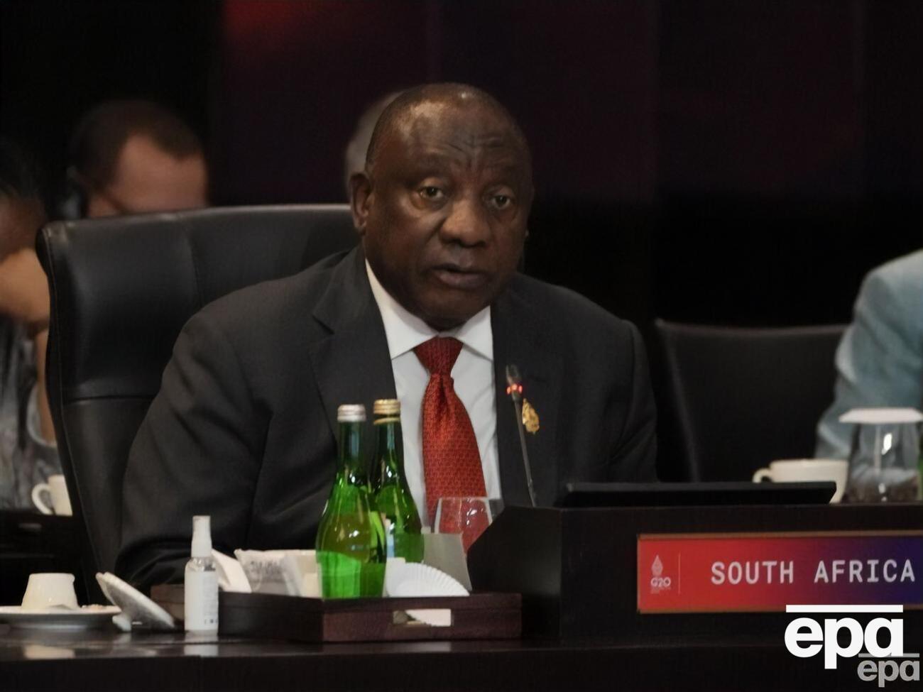 По словам Рамафосы, "миротворческая миссия внесет вклад в различные другие миссии, направленные на то, чтобы закрыть конфликт"