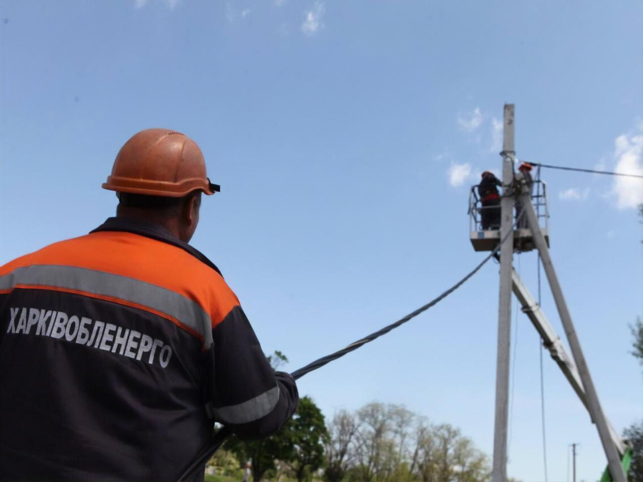 Енергетики й далі відновлюють електропостачання там, де це дозволяє безпекова ситуація, зазначили в Міненерго України