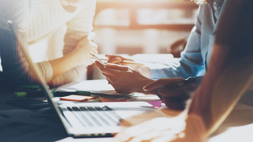 По грантовой программе "Власна справа" украинцы могут получить микрогрант от 50 до 250 тыс. грн