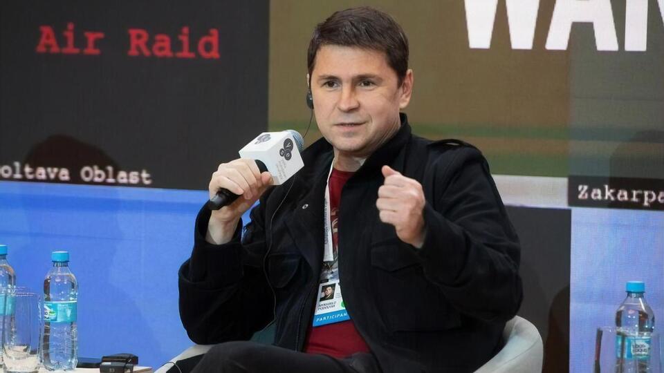 Россию нужно обязательно и демонстративно вывести в "специальный карантин", отметил Подоляк