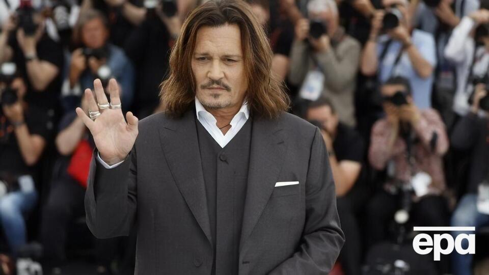 Депп исполнил главную роль в фильме "Жанна Дюбарри"