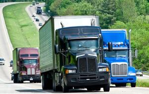 В Киев во время тревоги не будут пускать транспорт общей массой более 4,5 тонн