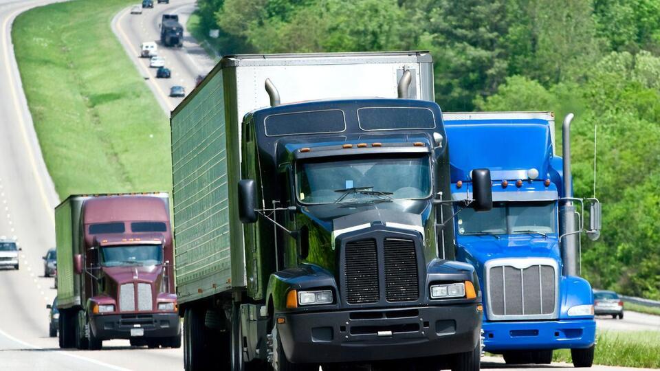 В Киев во время тревоги не будут пускать транспорт общей массой более 4,5 тонн