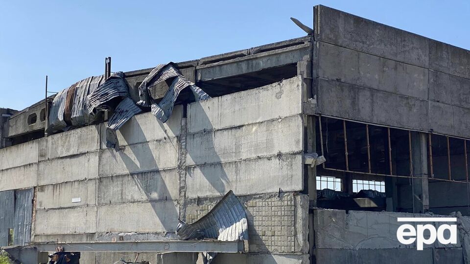 В ОК "Юг" подчеркнули, что даже при успешной работе ПВО обломки сбитых в небе ракет могут представлять серьезную угрозу для жизни людей на земле