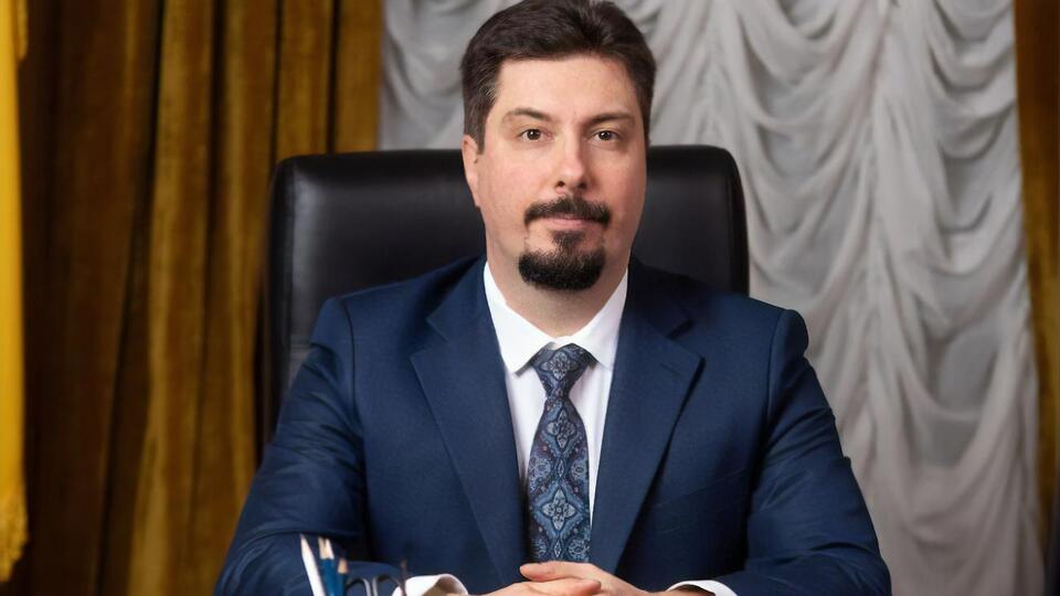 За даними ЗМІ, слідство вважає Князєва організатором групи, яка намагалася впливати на судову владу України