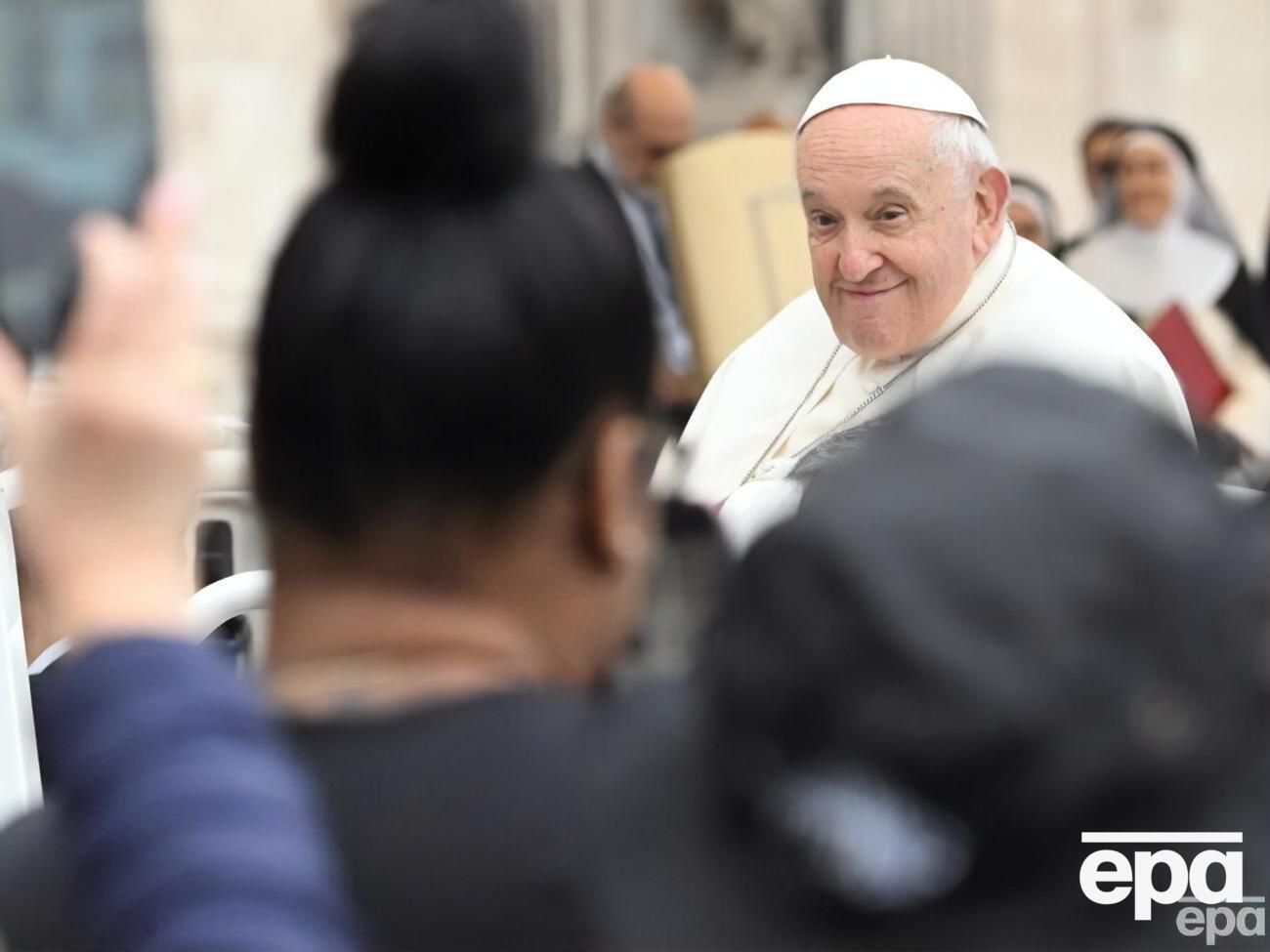 О миротворческой миссии Ватикана папа римский говорил 30 апреля