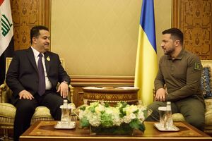 Зеленский (справа) проинформировал, что пригласил премьера Ирака посетить Украину с визитом