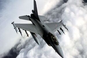 F-16 не використовуватимуть для очікуваного контрнаступу України у війні проти країни-агресора Росії, зазначив високопоставлений представник адміністрації Байдена