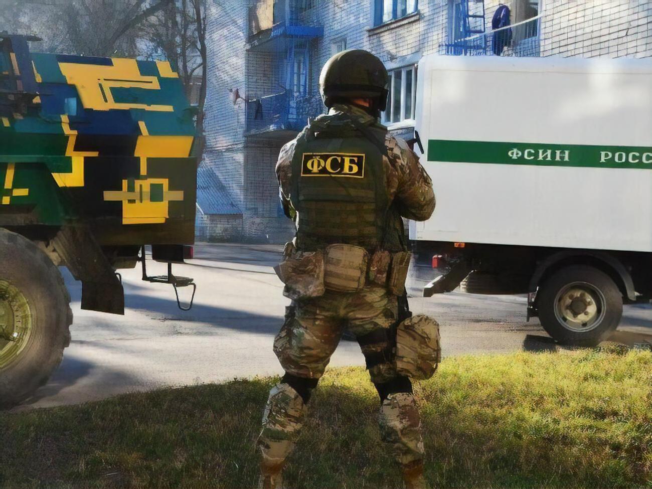 Російські ефесбешники на окупованих територіях перевдягаються у цивільне і провокують населення на відверті висловлювання про окупантів