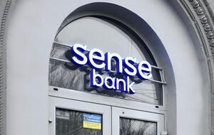 Закон, в случае его принятия, будет касаться на данный момент Sense Bank (бывшего "Альфа-Банка"), а также, возможно, "Мотор-Банка" и PINbank