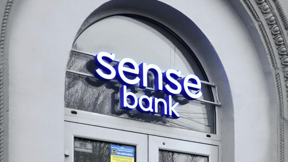 Закон, в случае его принятия, будет касаться на данный момент Sense Bank (бывшего "Альфа-Банка"), а также, возможно, "Мотор-Банка" и PINbank