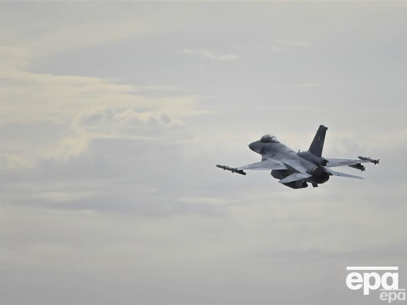 Министр обороны поблагодарил западных коллег за решение по поводу F-16