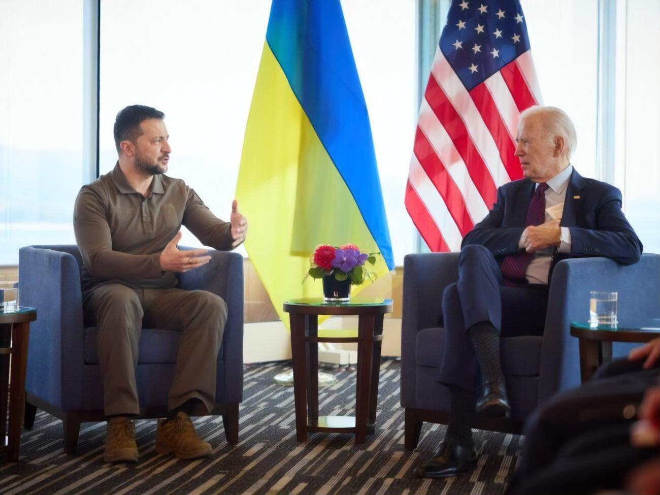 Зеленський і Байден провели переговори в Японії в межах саміту "Групи семи"