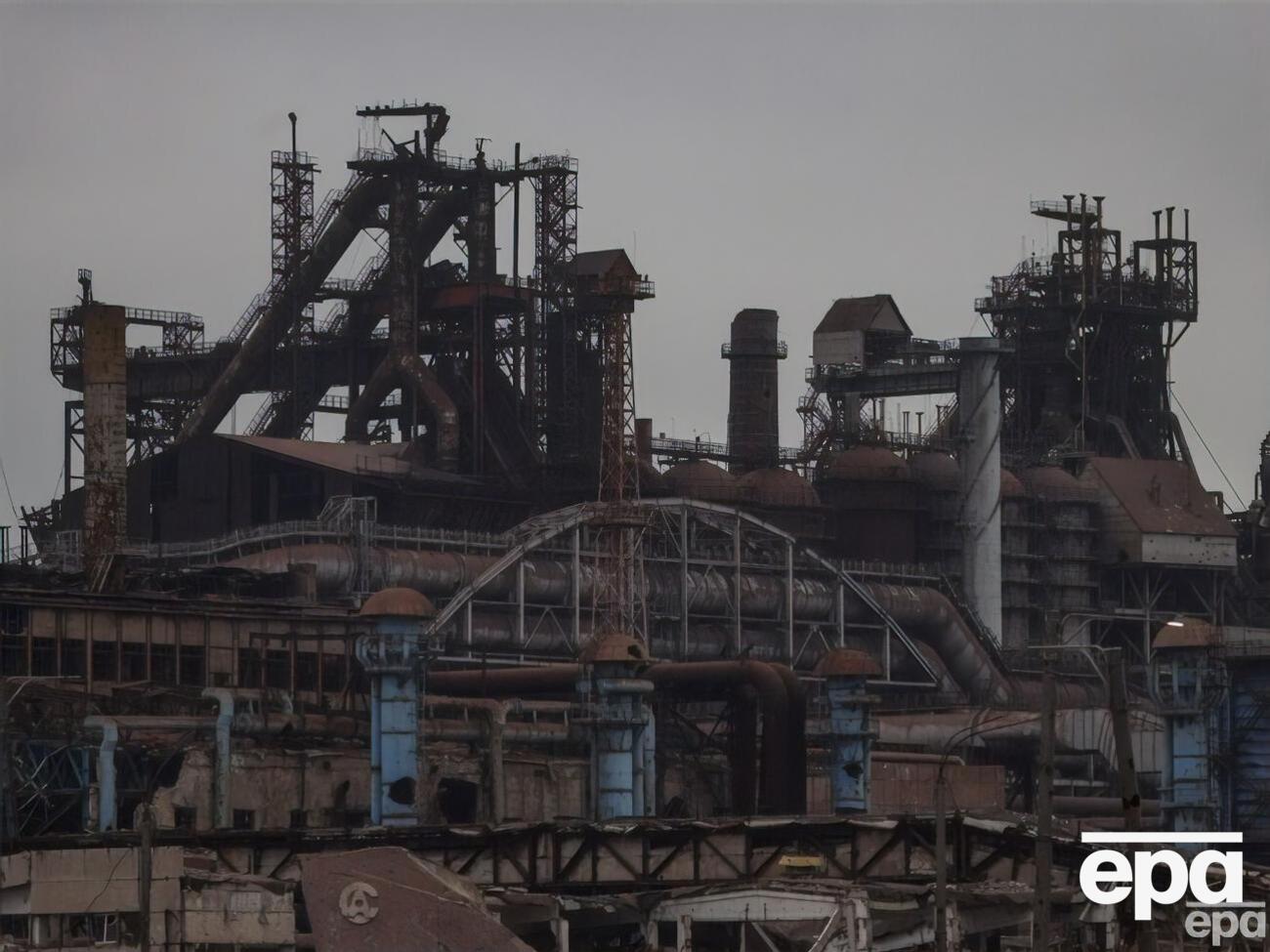 Оккупанты заявляли, будто "Азовсталь" защищают 15 тыс. человек, хотя на самом деле во всем Мариуполе было около 4,5 тыс. украинских военных, отметил азовец