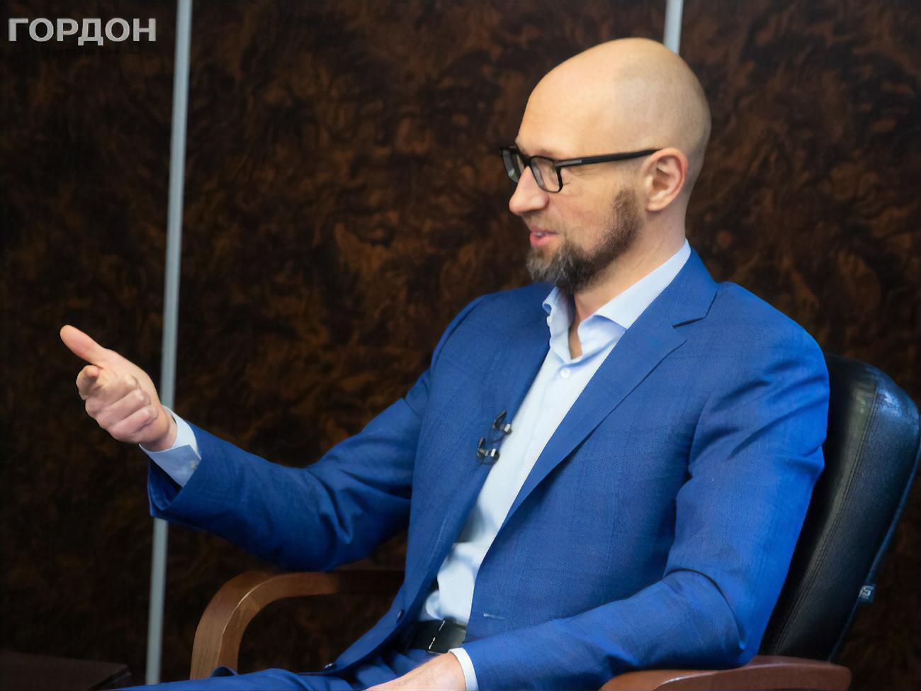 Яценюк: Мерзавцам вроде всех российских пропагандистов надо менять памперсы