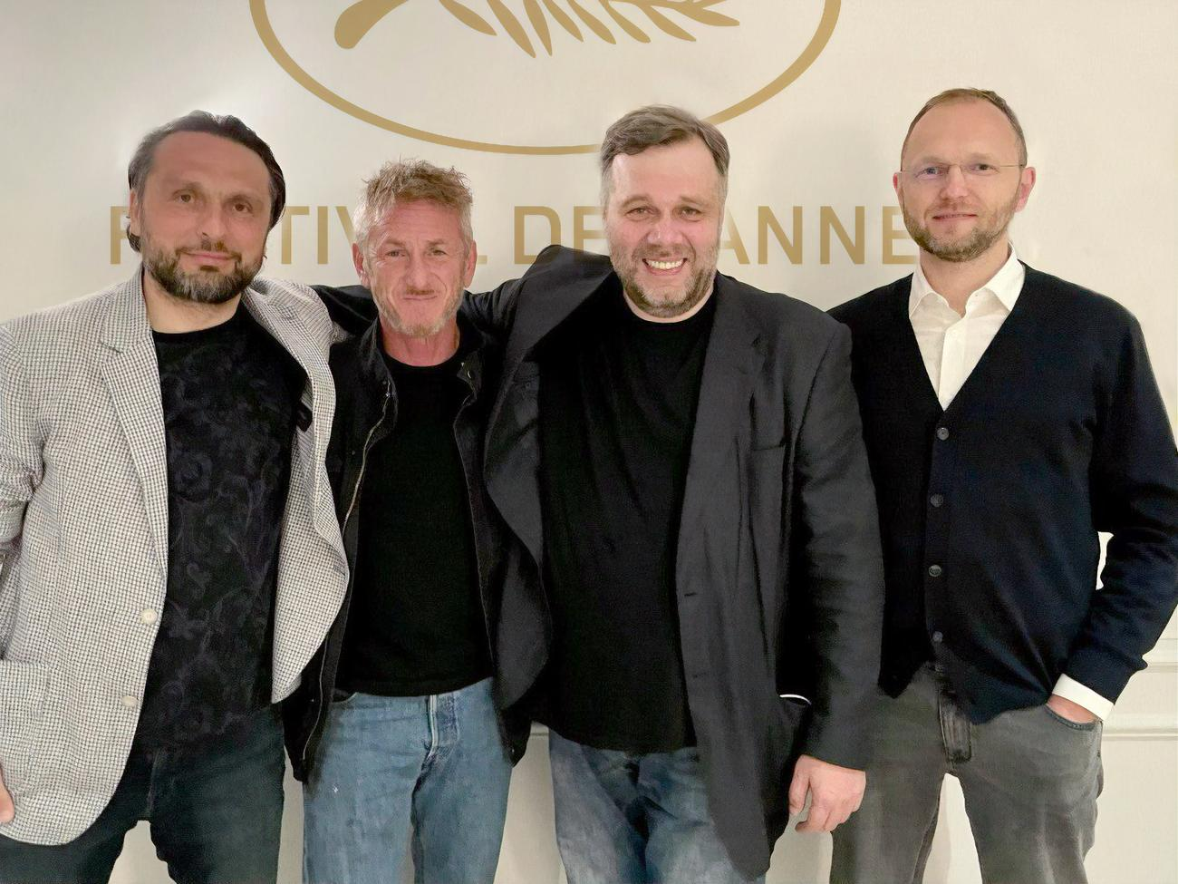 На снимке Олег Кохан, Шон Пенн, Мирослав Слабошпицкий, Алексей Макухин