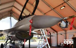 Работа над передачей F-16 Украине стала приоритетом для США, заверили в Госдепе