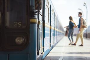 Сторонники идеи считают, что разделение в поездах улучшит ситуацию с безопасностью, критики утверждают – это не решит проблему