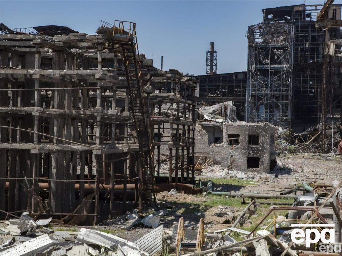 По разным оценкам, в ходе боев за город погибло от 20 до 25 тыс. мирных жителей, точных данных нет