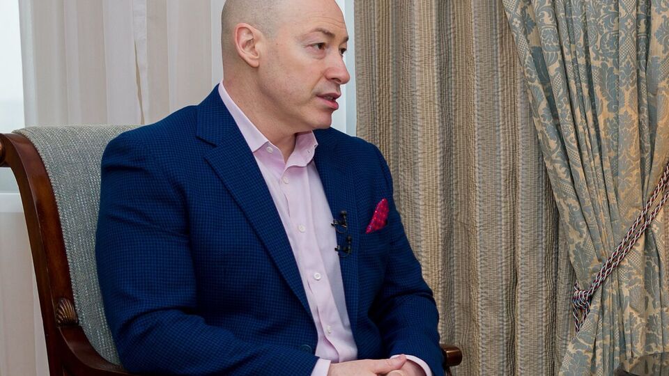 Гордон назвав нинішню Росію "великою, тупою, безголовою" країною