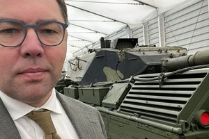 Украина скоро получит 110 танков Leopard 1A5, отметил Макеев