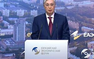 Токаєв зазначив, що ситуацію треба обговорювати, зокрема, на цьому форумі