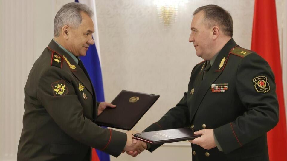 Шойгу и Хренин подписали документ о размещении ядерного оружия в Беларуси
