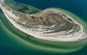 Острів окупанти з'єднали з материком 19 травня