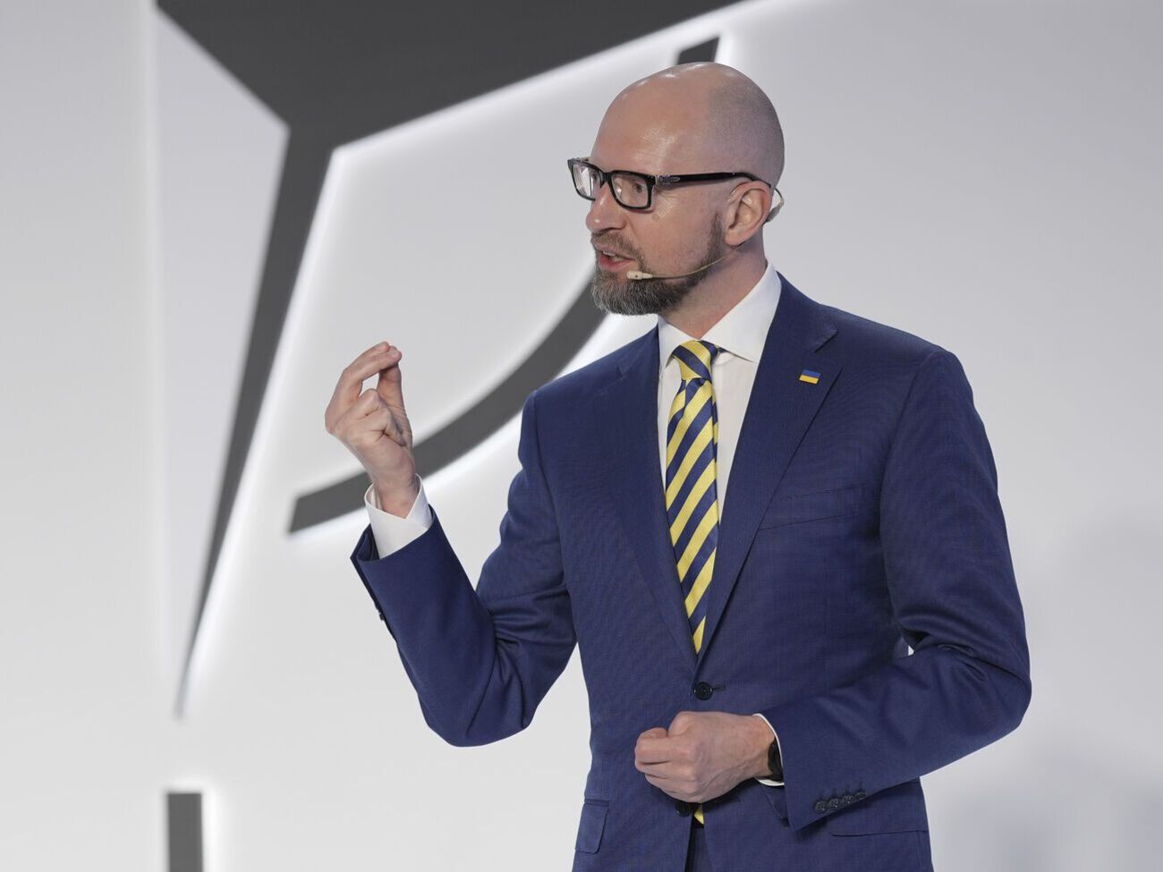 Яценюк:&nbsp;Объединенная и свободная Европа никогда не будет без свободной Украины, которая победит в этой войне. А Украина победит в этой войне и будет членом НАТО